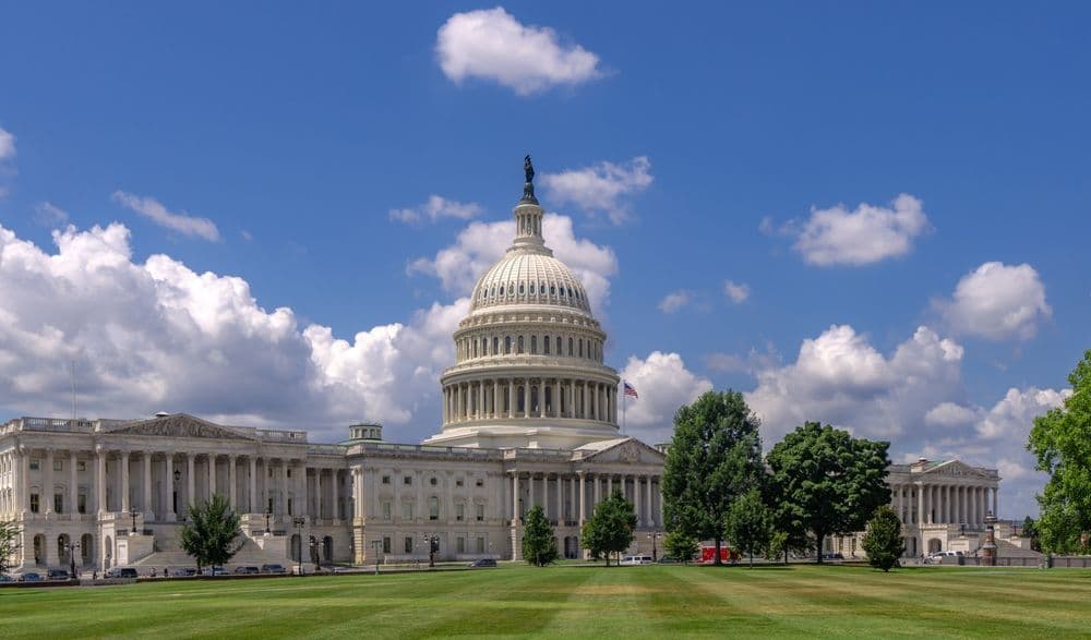 Democrats Back Bipartisan Path on Market Structure Bill