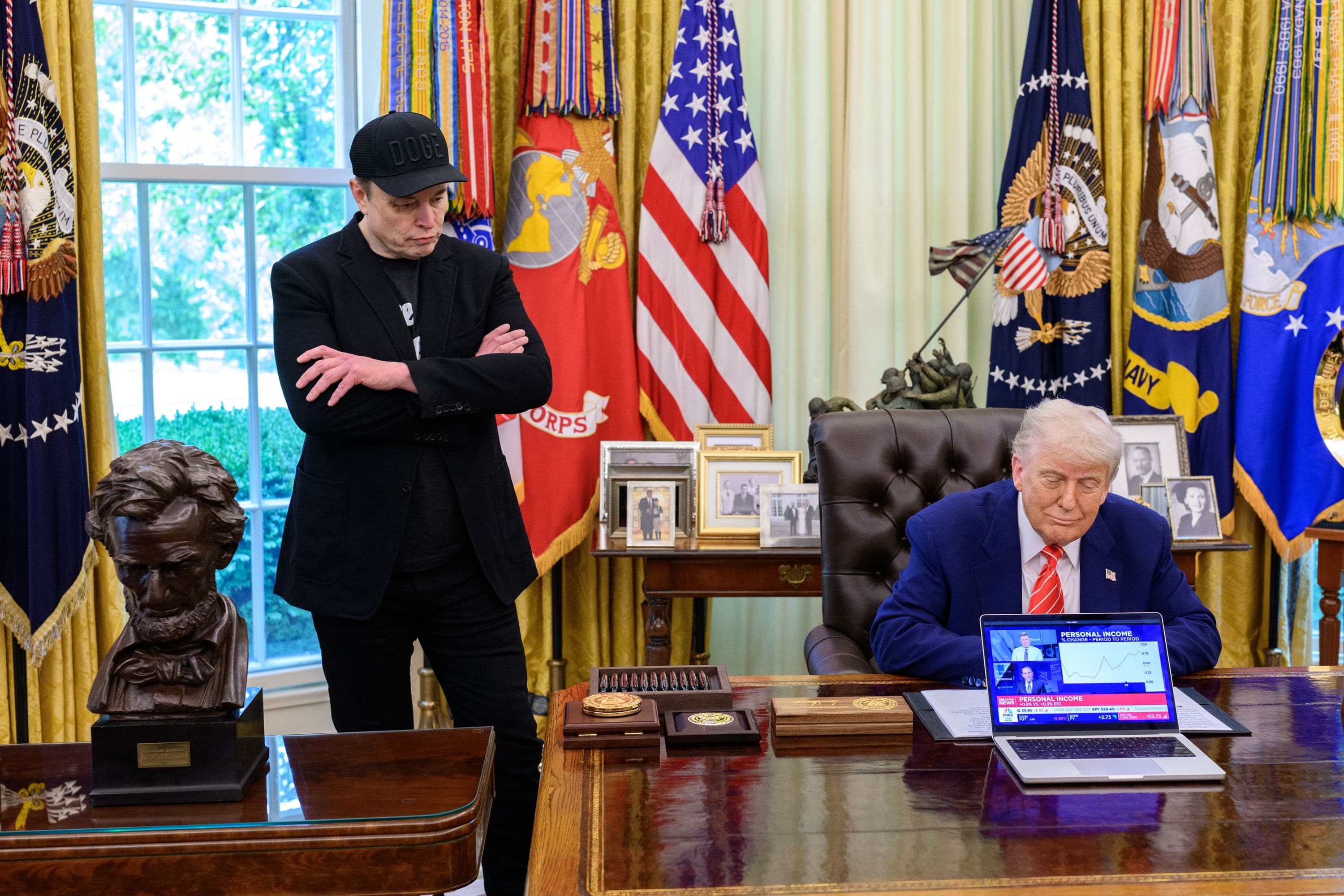 Trump–Musk Clash Erupts Publicly as Musk Teases New Political Party