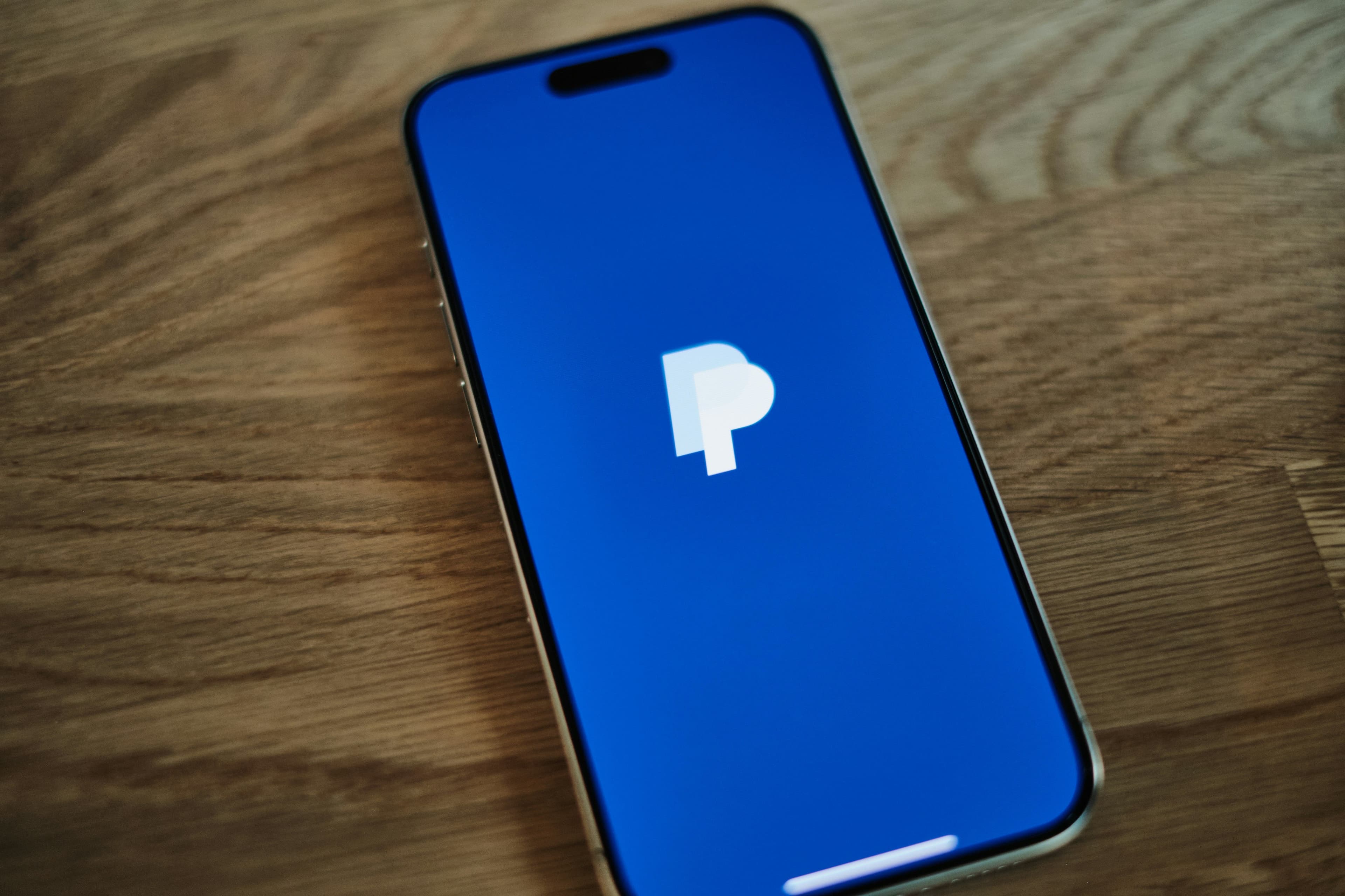 PayPal Unveils “Pay with Crypto” with Support for Over 100 Cryptos
