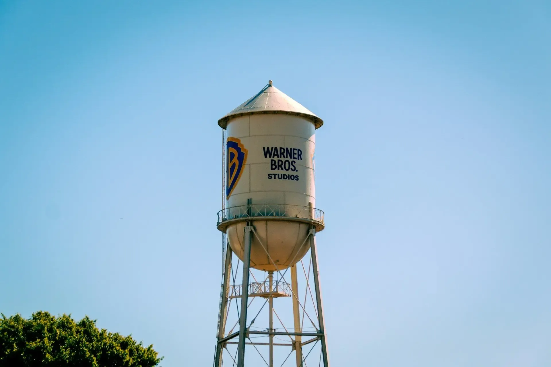 Paramount Seeks FCC Nod for $111bn Warner Bros Deal Backed by Gulf Funds