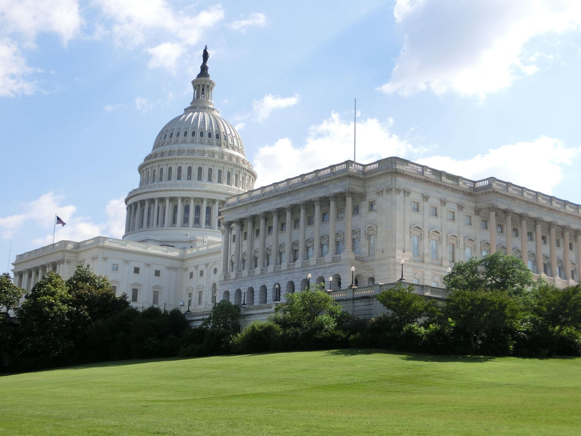 Senate Republicans Unveil Draft to Define Tokens, Clarify SEC–CFTC Divide