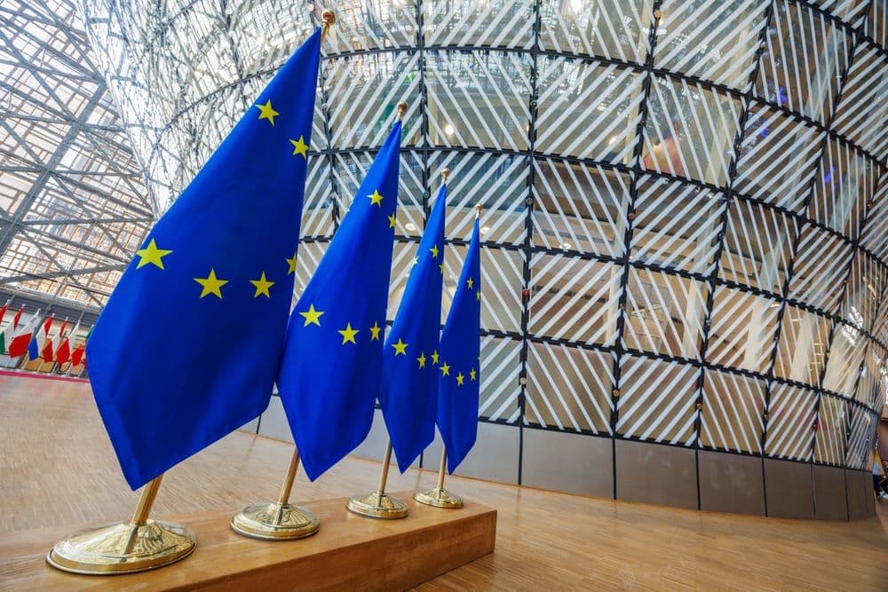 Coinbase and Gemini Eye EU Expansion with Incoming MiCA Approvals