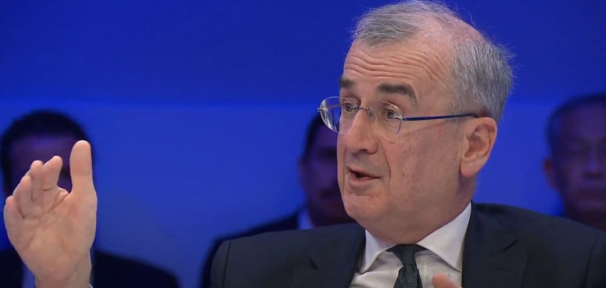 ECB’s Villeroy Warns: U.S. Crypto Push Could Spark Global Financial Crisis