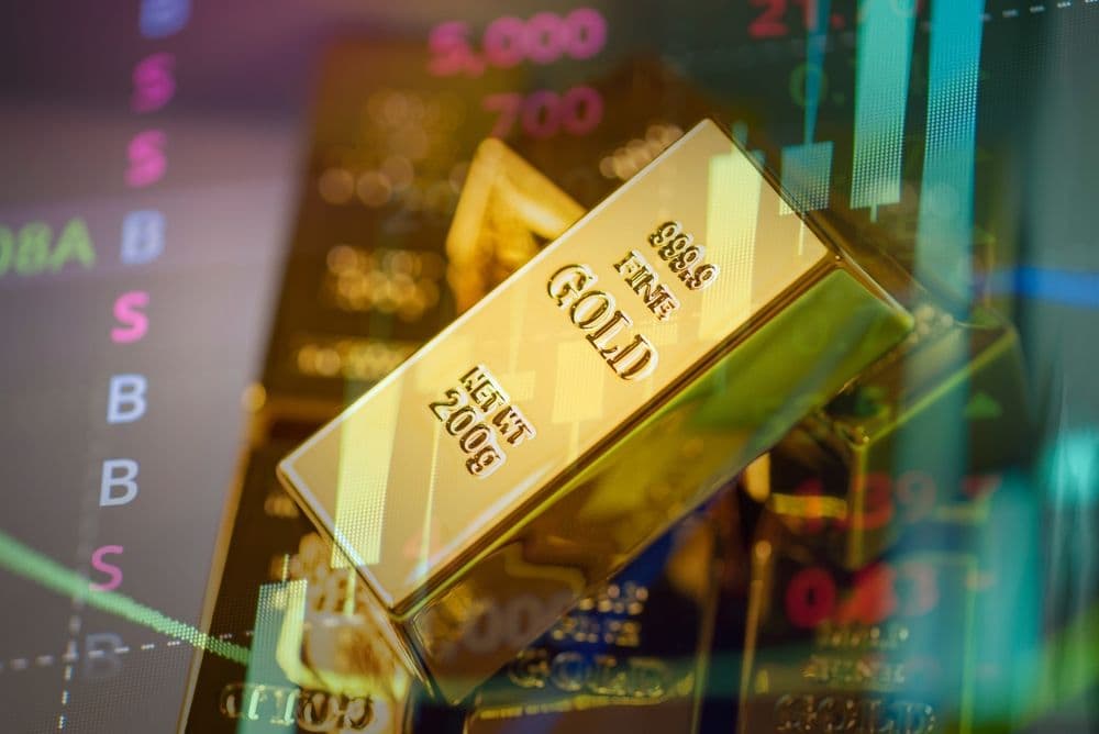 Gold Hits Historic $3K as Bitcoin Breaks Key 12-Year Support