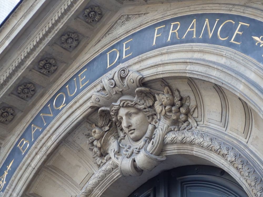 Banque de France Urges Swift Digital Euro Rollout Amid U.S. Stablecoin Push