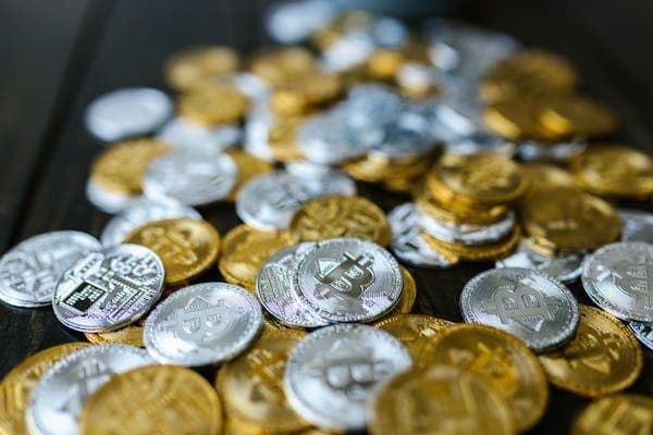 Elon Musk’s Father Backs ‘MUSK IT’ Memecoin to Raise $200M 