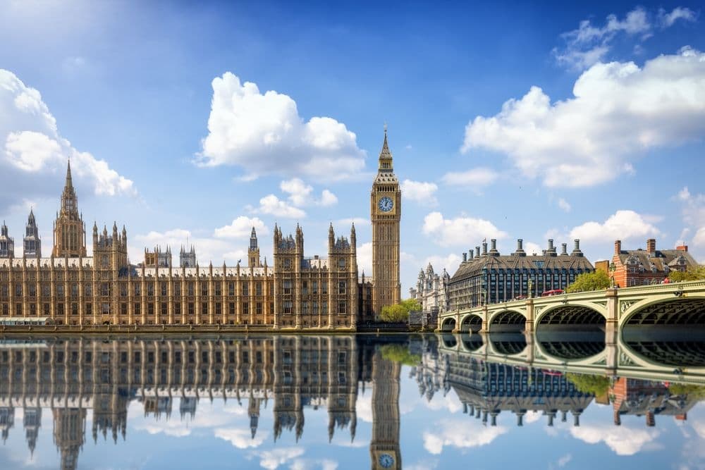 UK Expands Crypto Tax Reporting Rules to Cover Domestic Users From 2026